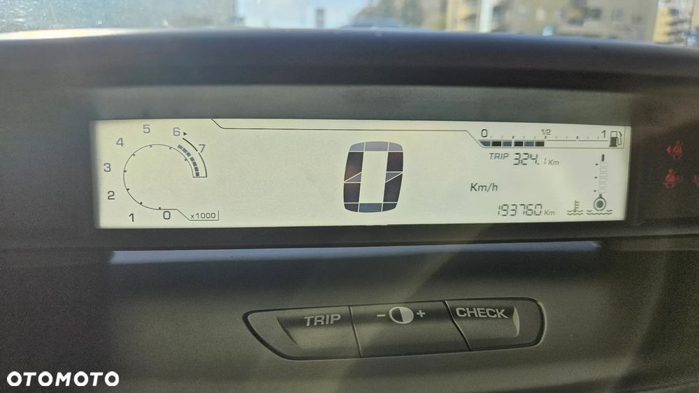 Citroën C4 1.6 VTi SX - 11