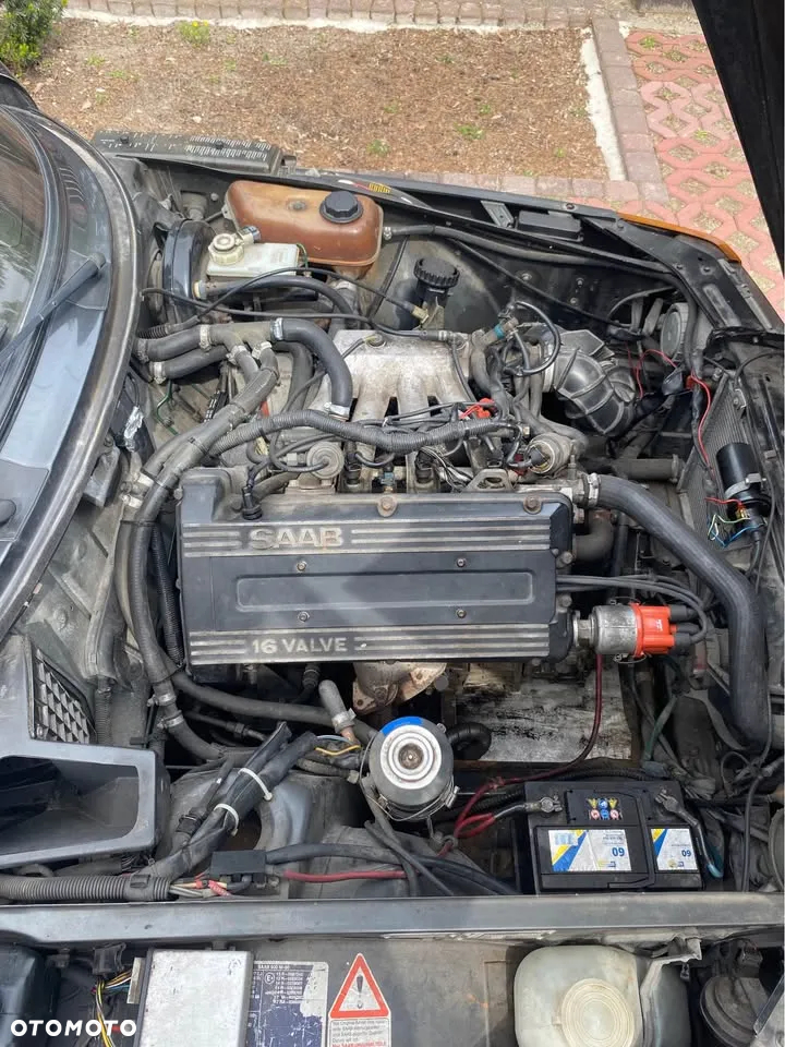 Saab 900 900i 2.0-16 - 17