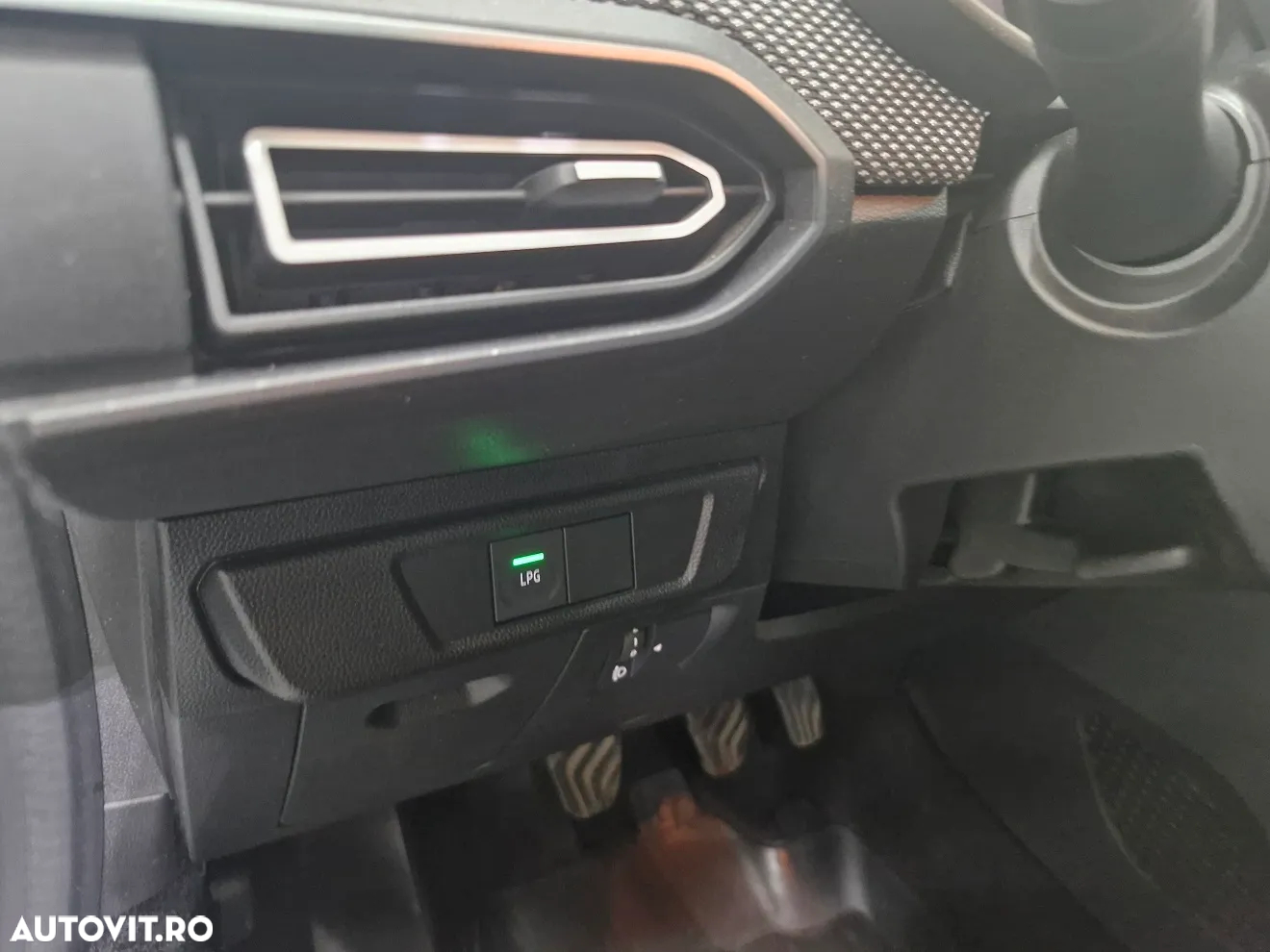 Dacia Logan ECO-G 100 MT6 Journey - 13