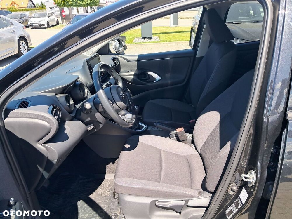 Toyota Yaris - 16