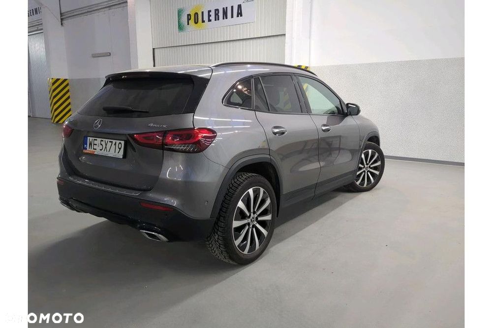 Mercedes-Benz GLA - 3
