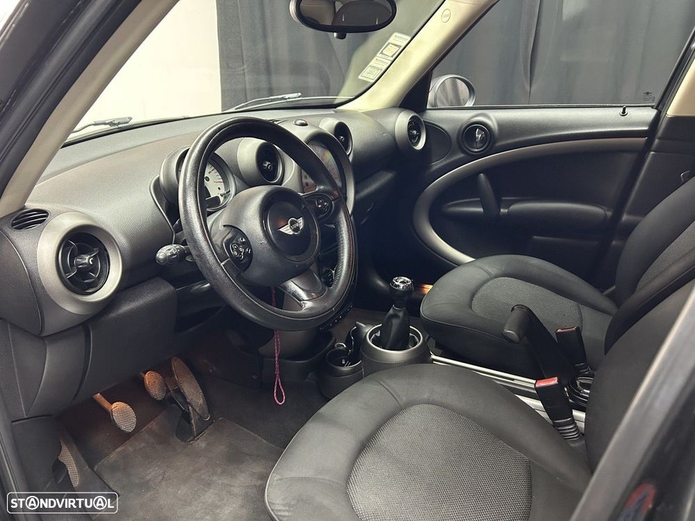 MINI Countryman One D - 11