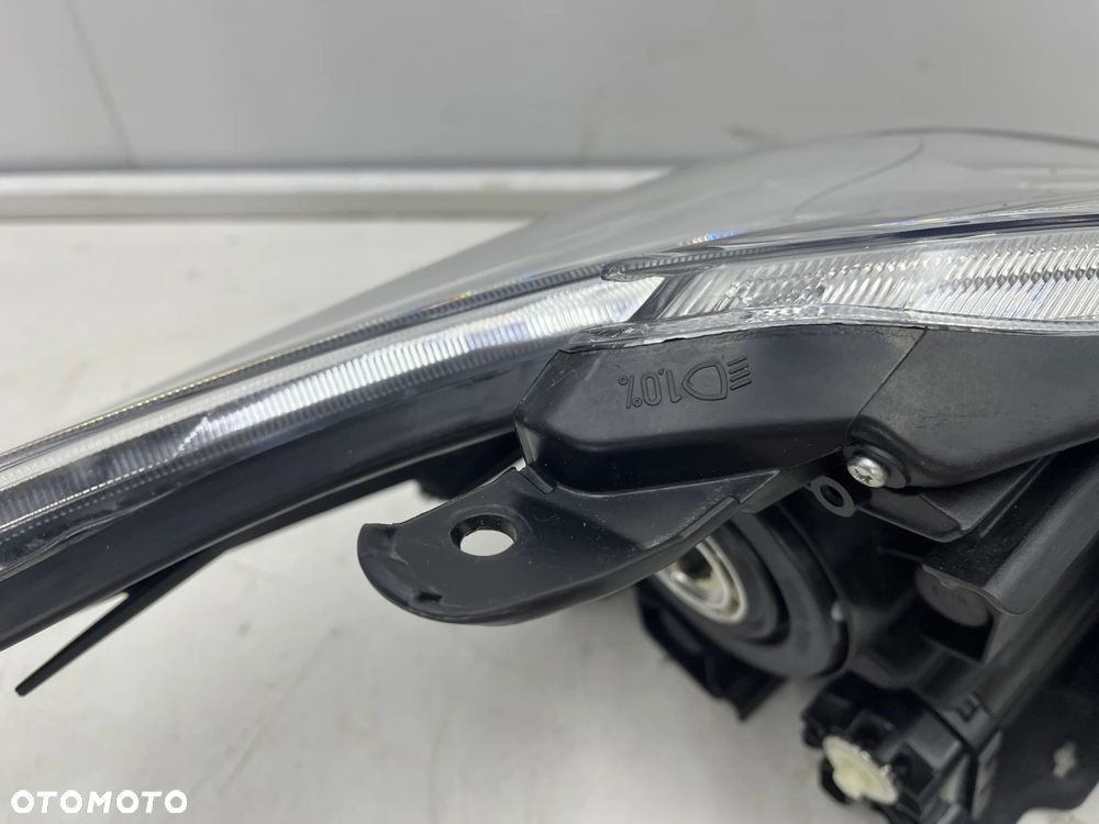Lampa reflektor Toyota Prius 3 III Lift 12-16r. lewa przednia EU oryginał soczewka lewy przód 81170- - 8