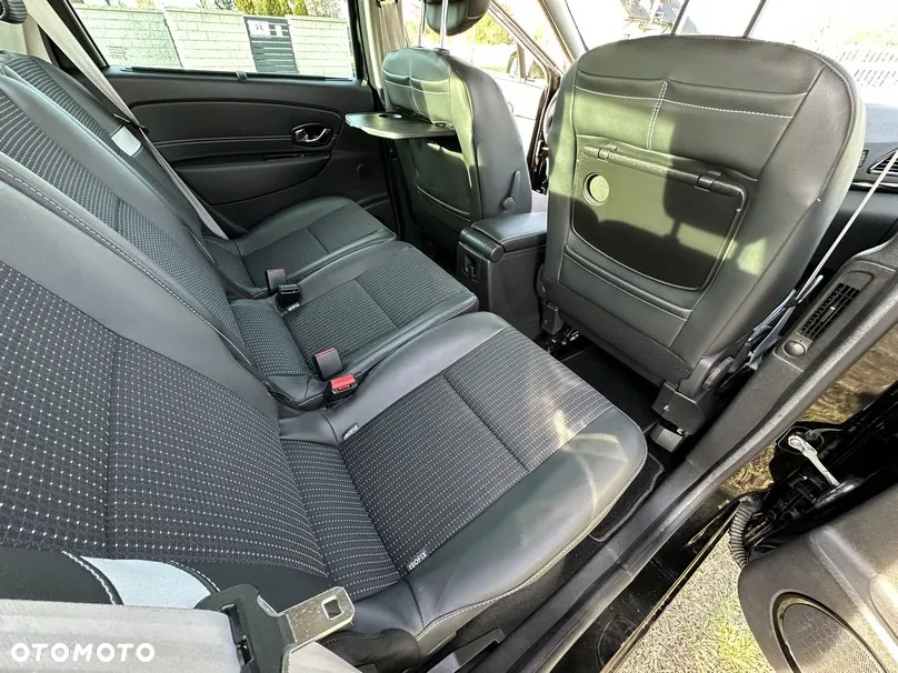 Renault Scenic - 26