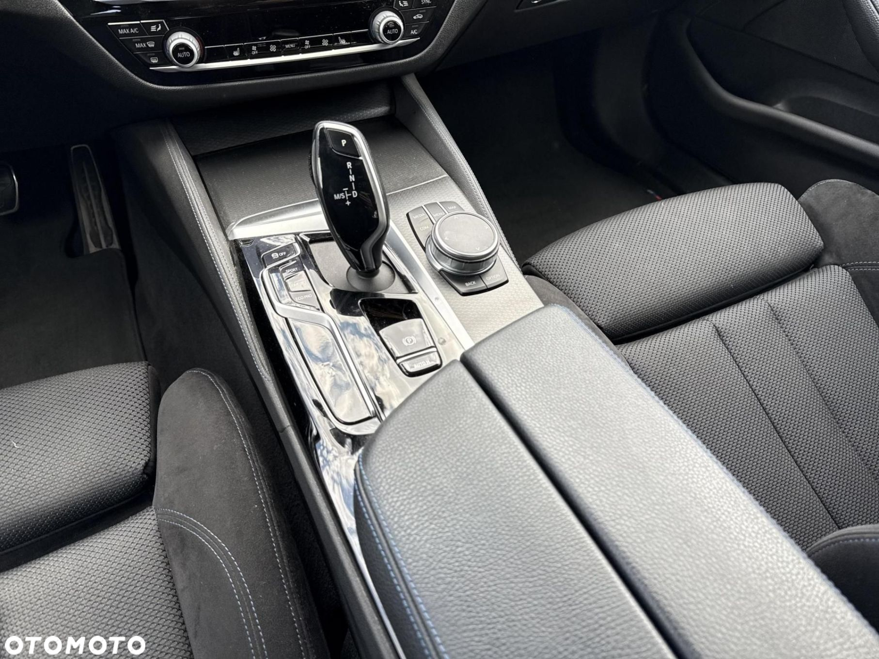 BMW Seria 5 520d xDrive M Sport sport - 19