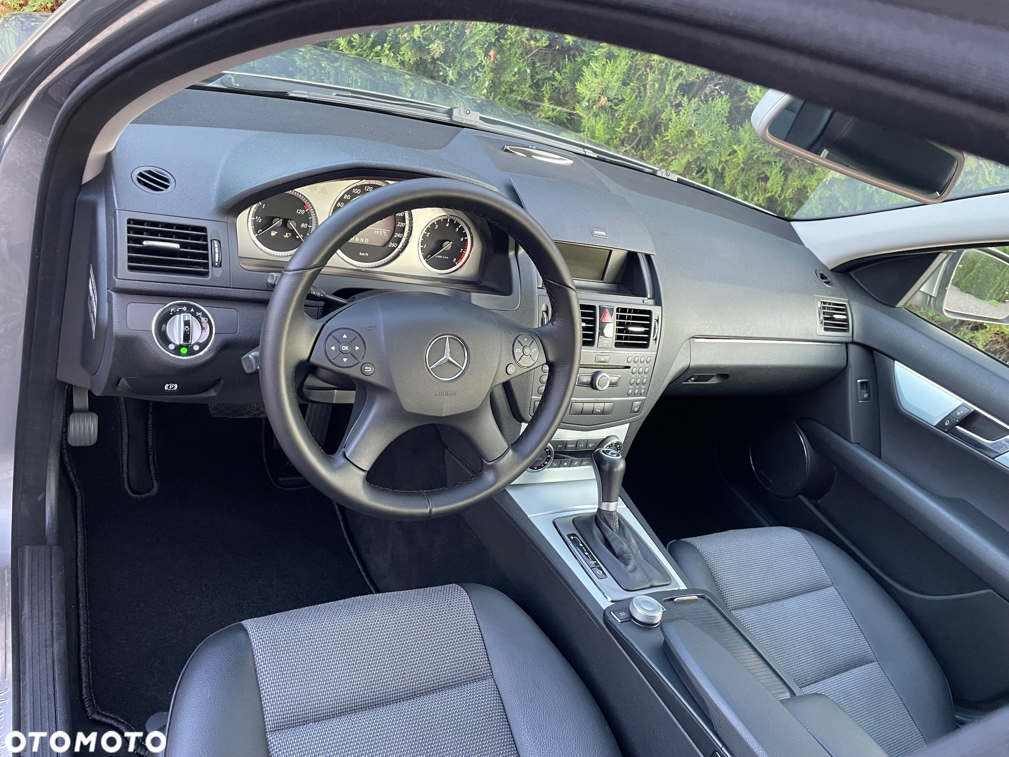 Mercedes-Benz Klasa C 180 Kompressor Automatik - 26