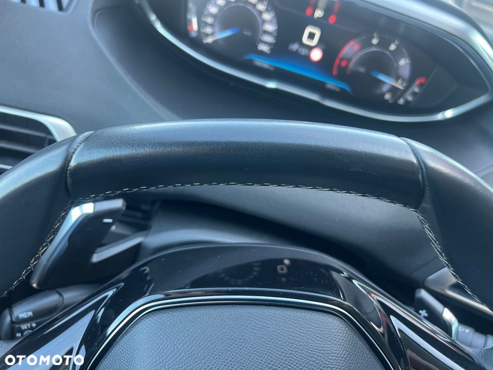 Peugeot 3008 1.6 BlueHDi Allure S&S EAT6 - 33