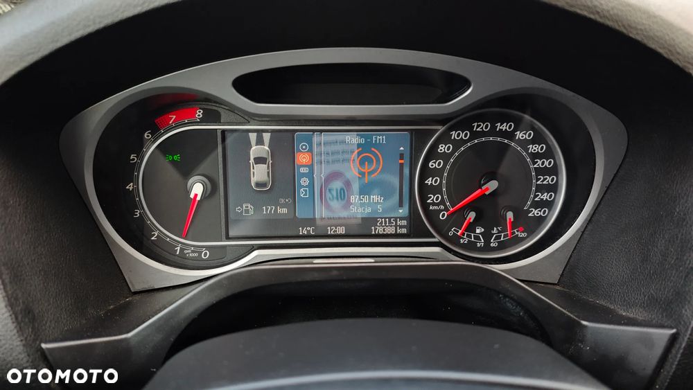 Ford S-Max 2.0 Titanium - 13