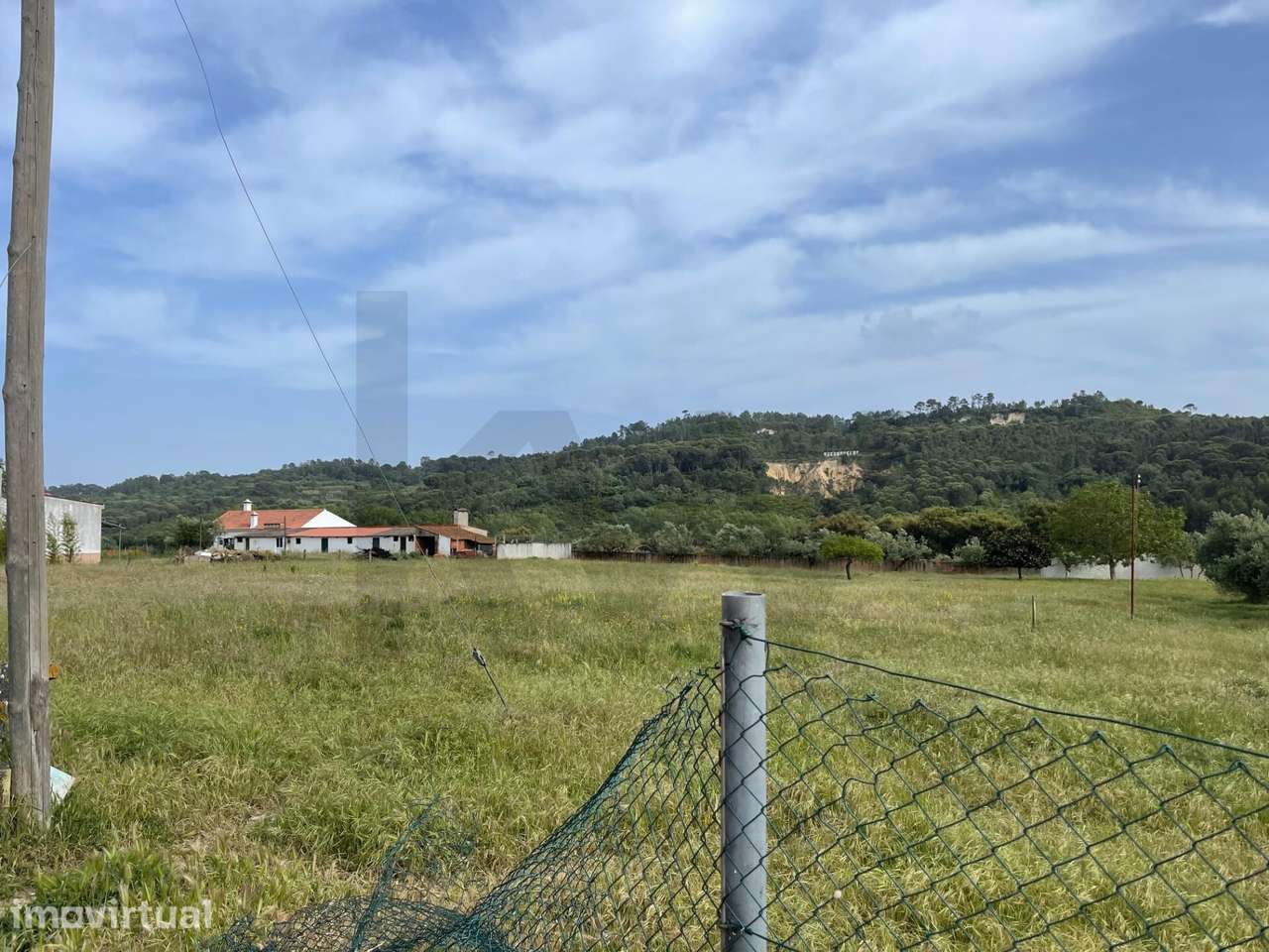 Terreno Exclusivo em Arrouquelas: Onde o Seu Refúgio Ganha Vida - Grande imagem: 2/5