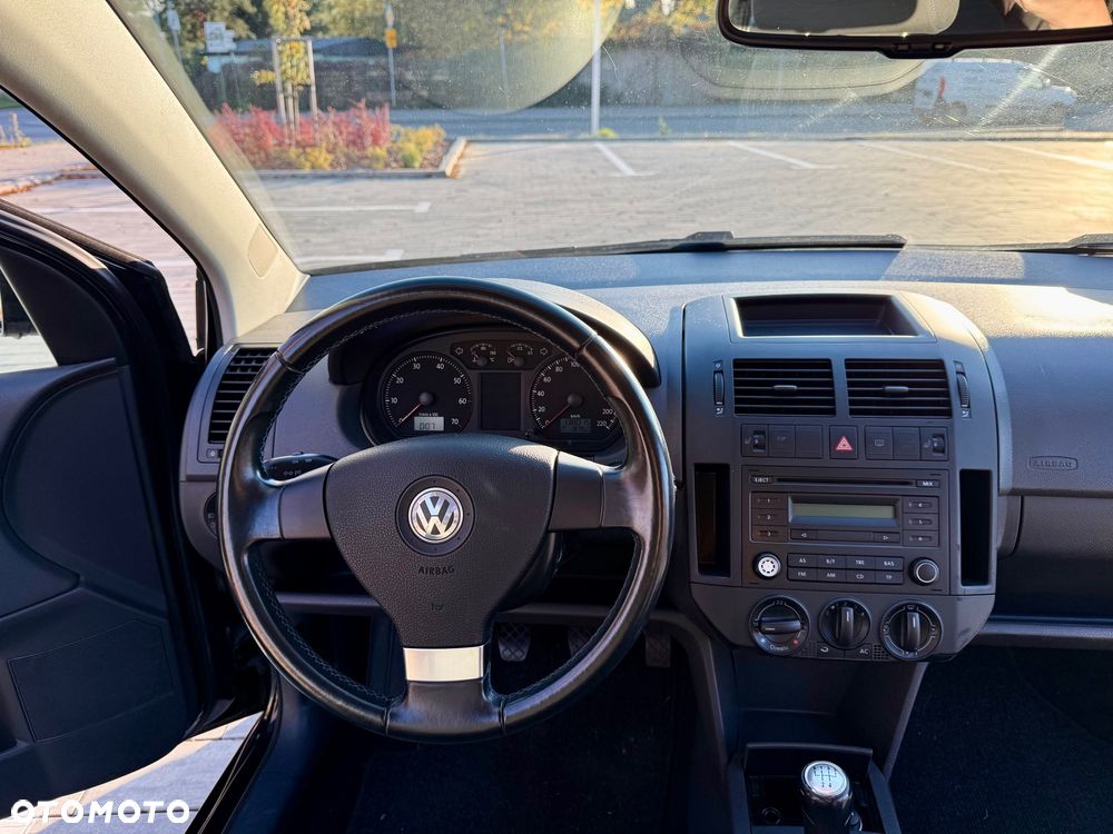 Volkswagen Polo 1.4 Tour - 11