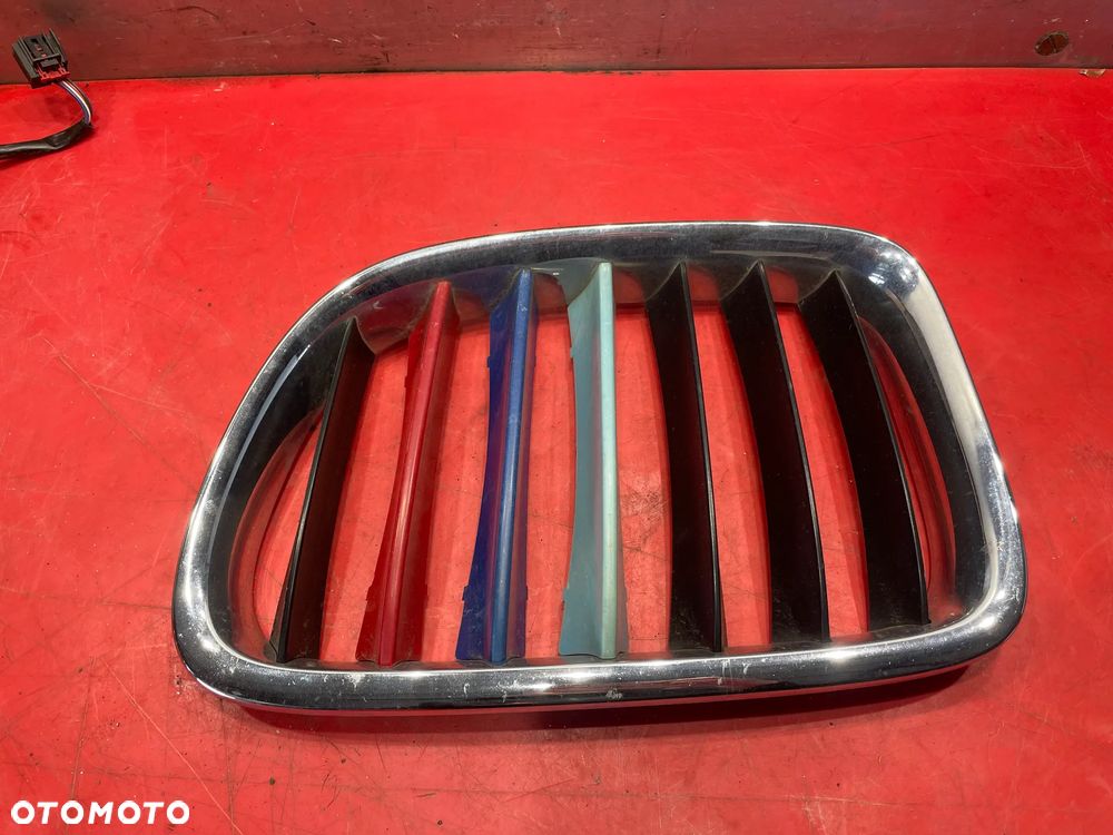 BMW X1 E84 KRATKA ZDERZAKA LEWY PRZÓD 2013r - 1