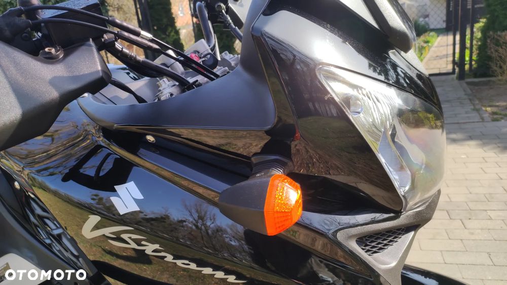 Suzuki V-STROM - 16