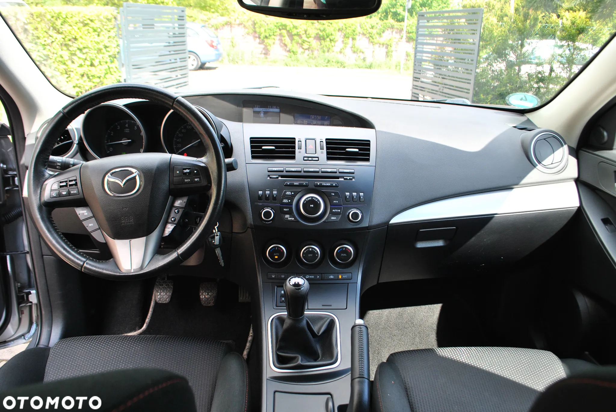 Mazda 3 1.6 Exclusive + - 23