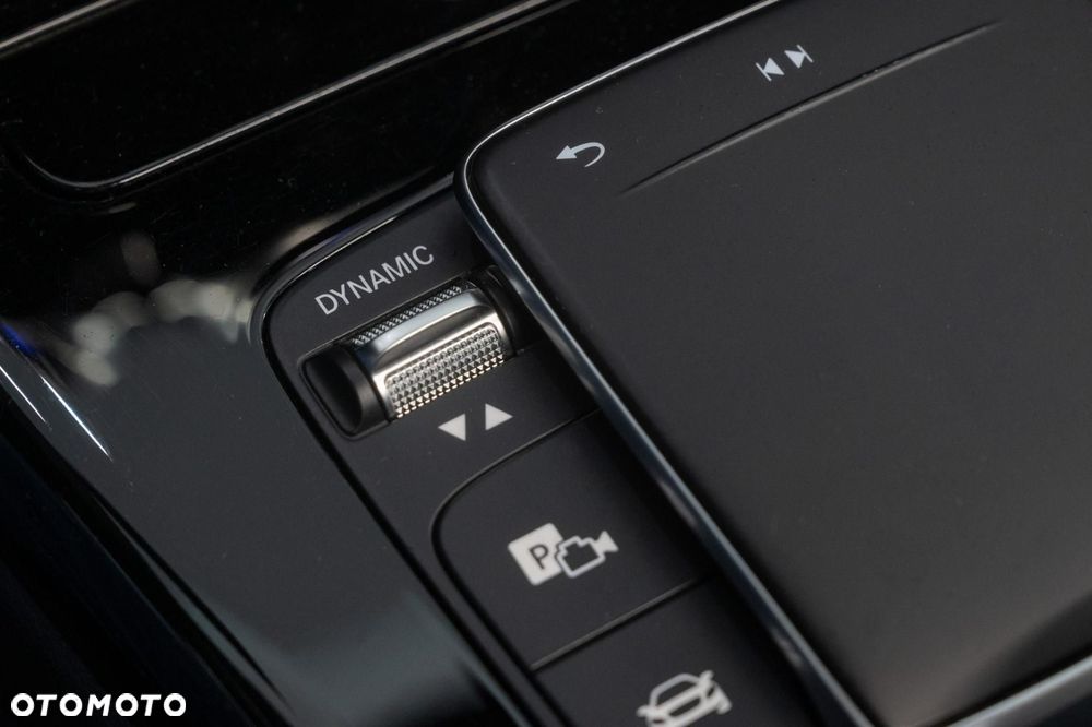 Mercedes-Benz CLA 250 e PHEV AMG Line 8G-DCT - 23