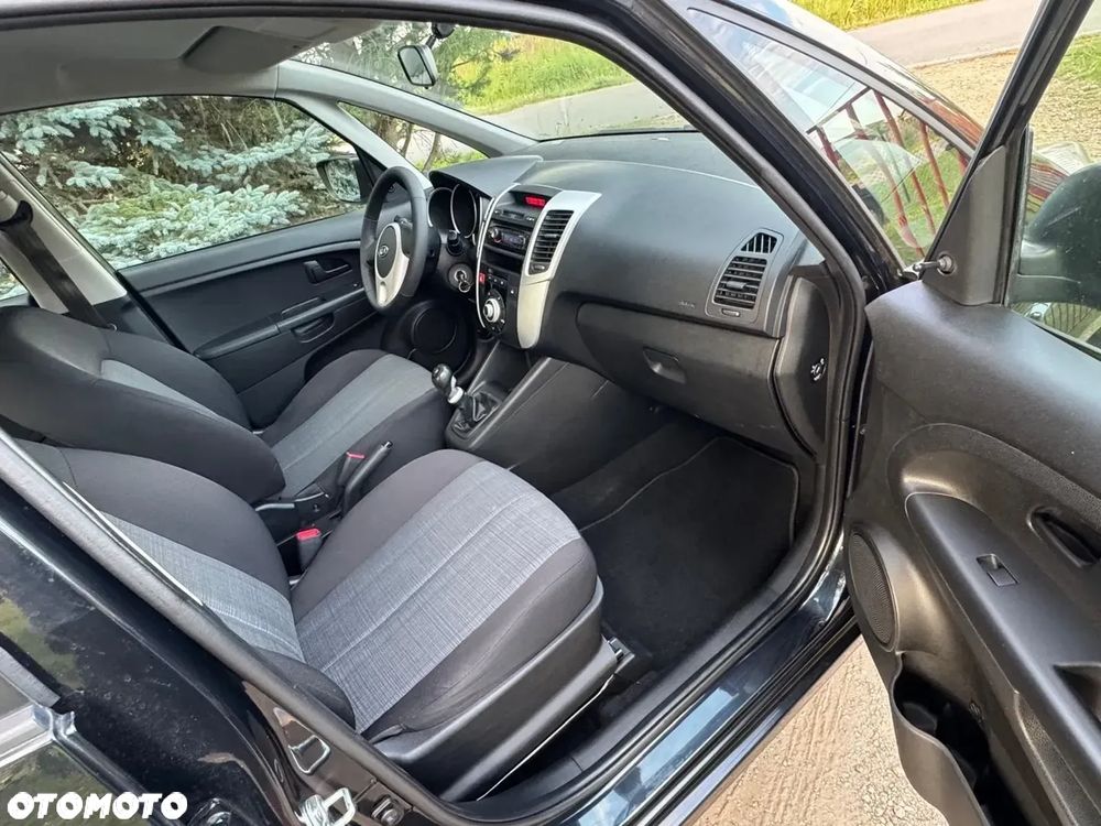 Kia Venga - 9