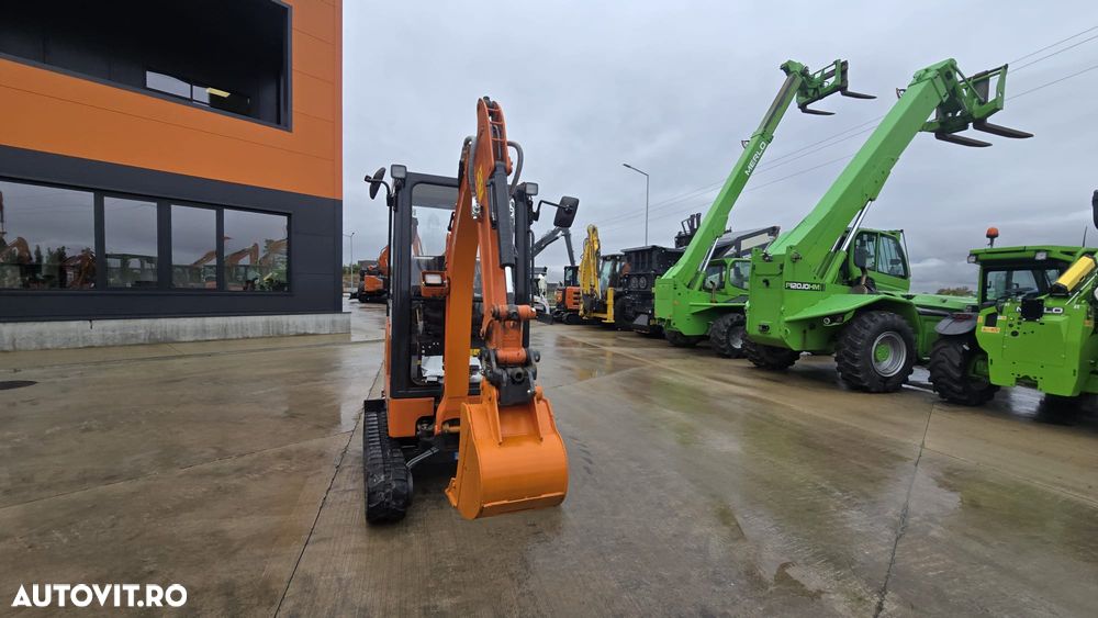 Hitachi ZX19-6, 2tone, 2026, EX DEMO 158h, LAMA, cupla rapida+cupa ingusta+cupa lata+cupa taluz, inst picon, latime 0,8m, latime cu senile extinse 1,2m, ad sapare 2,8m, ridica 1t, produs in JAPONIA, posibilitate leasing 4 ani-PROMOTIE 23900 EUR+Tva - 25