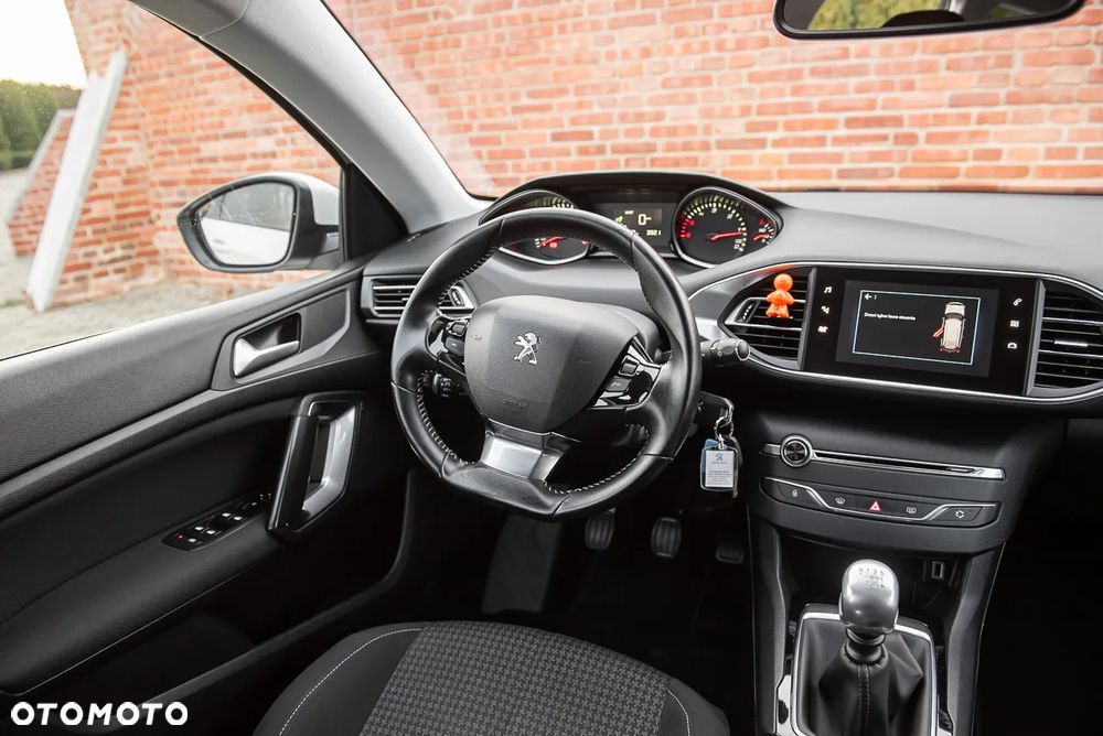 Peugeot 308 BlueHDi 130 Stop & Start Allure Pack - 25