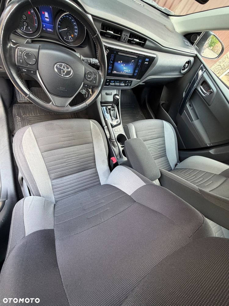 Toyota Auris - 9