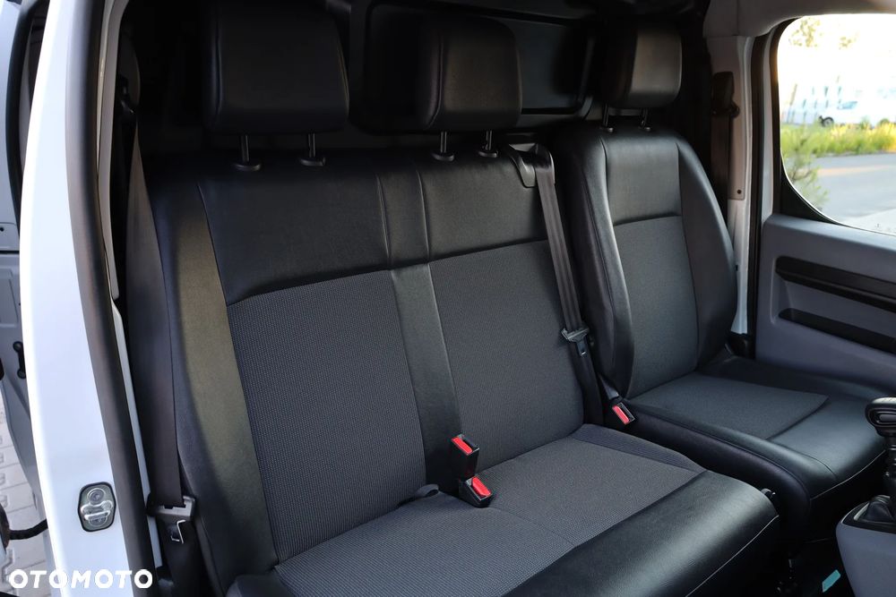 Opel Vivaro - 24