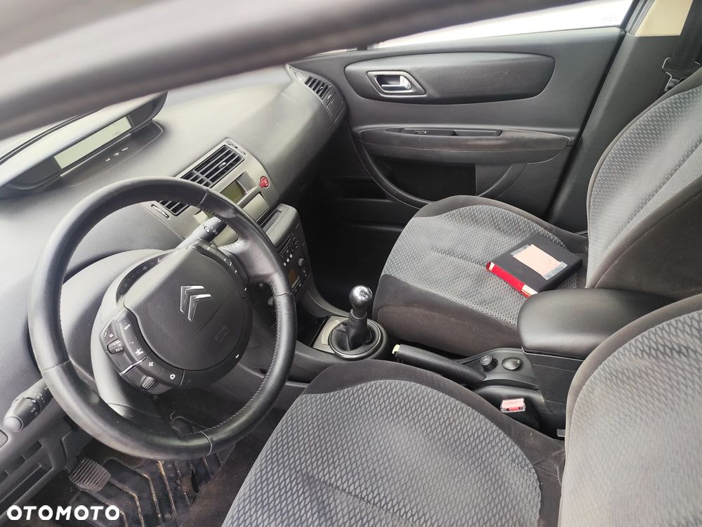 Citroën C4 1.6 HDi Equilibre - 6