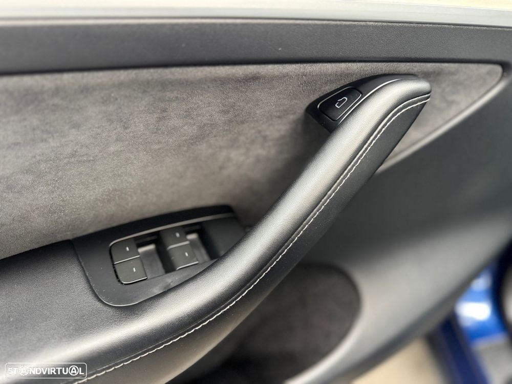 Tesla Model Y Tração Traseira - 16
