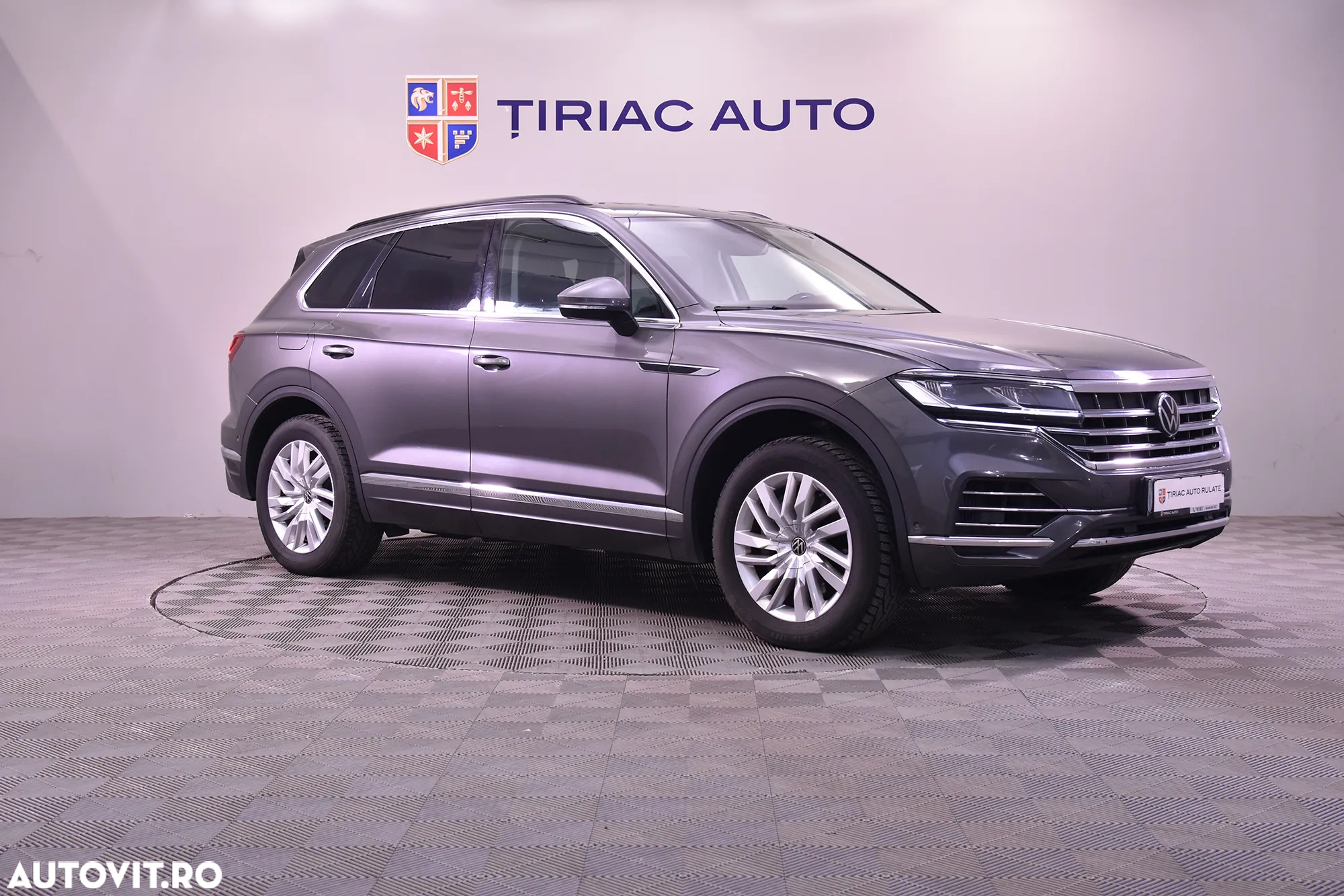 Volkswagen Touareg - 7