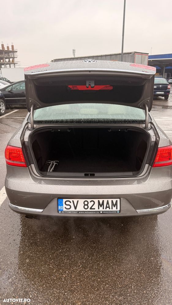 Volkswagen Passat - 7