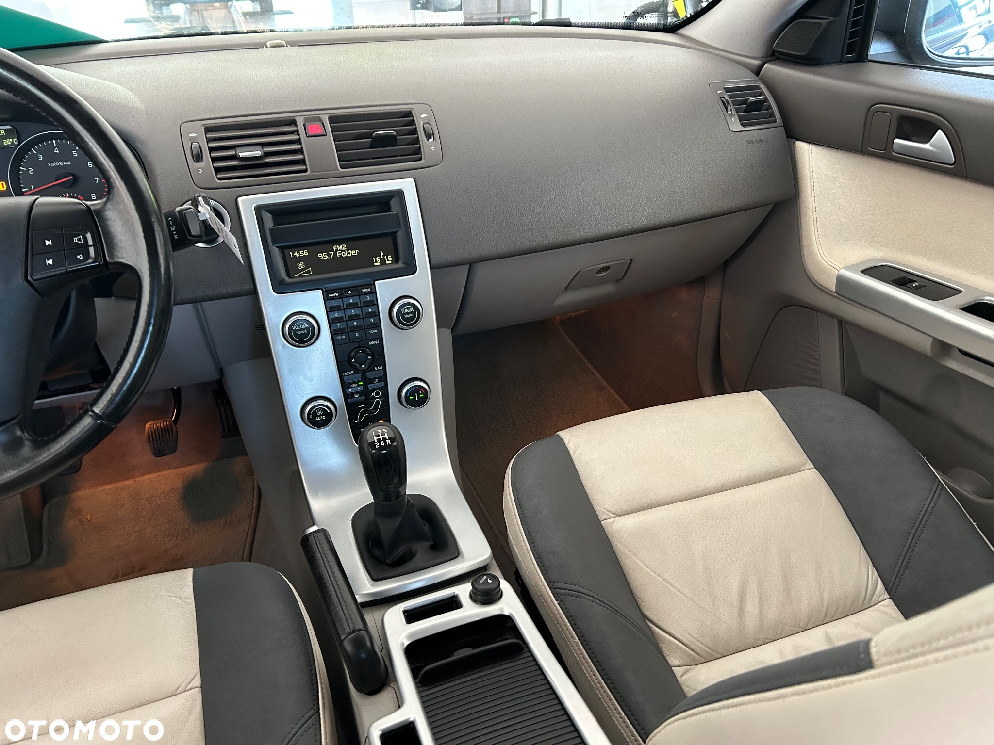Volvo S40 1.6 Momentum - 21