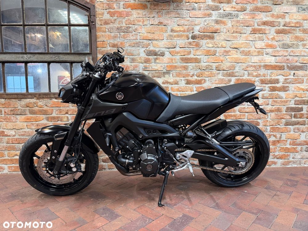 Yamaha MT - 4