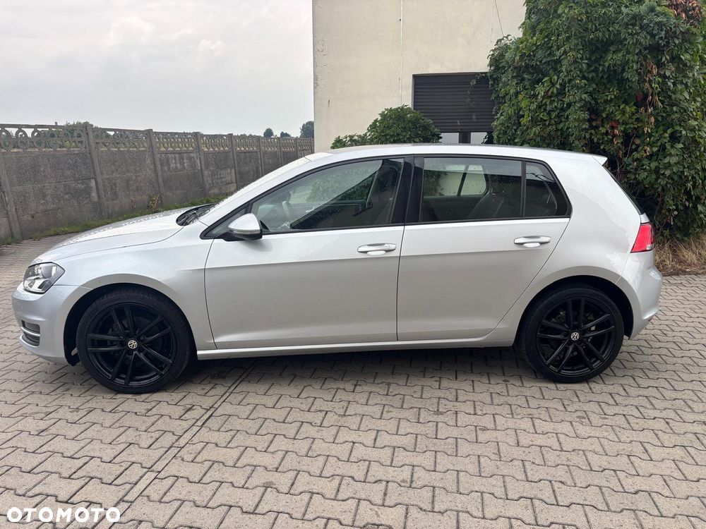 Volkswagen Golf - 9