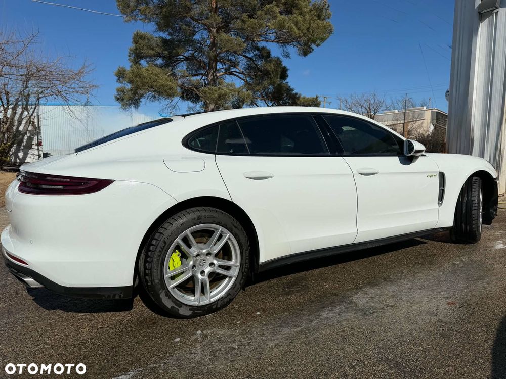 Porsche Panamera - 5