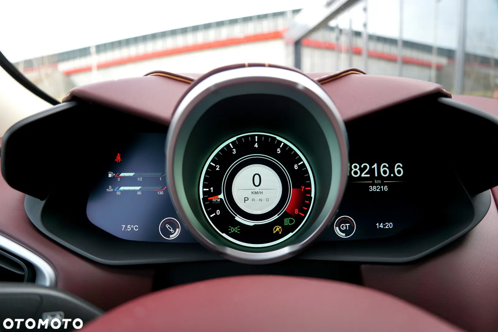 Aston Martin DBS Superleggera Standard - 18