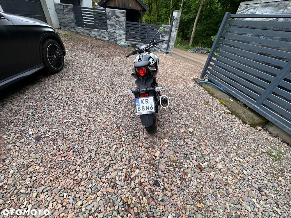 Suzuki GSX - 2