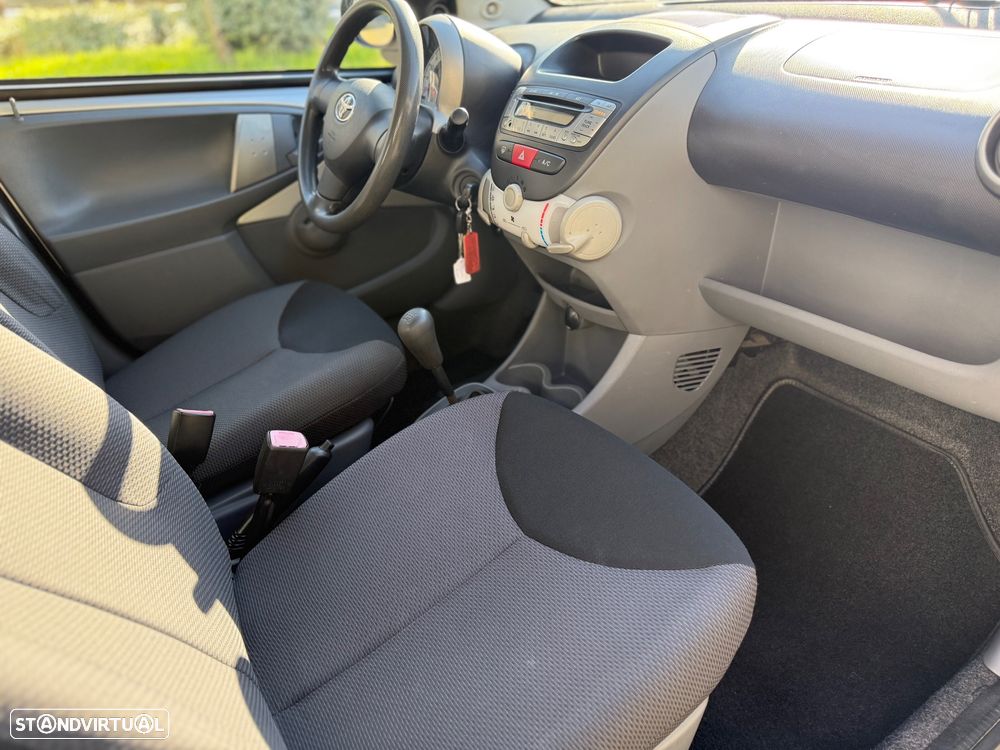 Toyota Aygo 1.0 + AC+VSC - 7