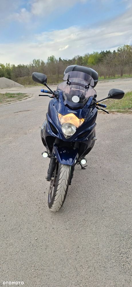 Suzuki GSX - 5