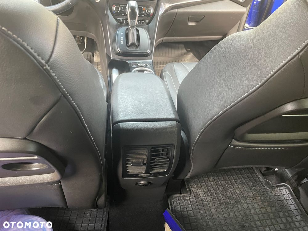 Ford Kuga 1.6 EcoBoost 4x4 Titanium - 16