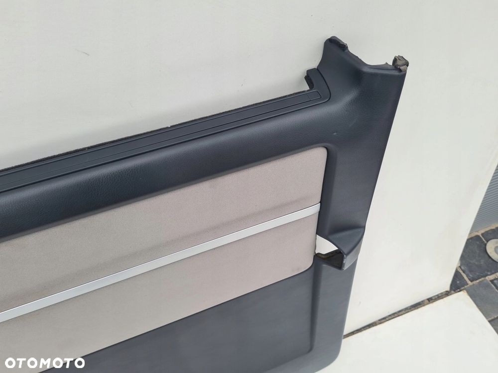 VW T5 MULTIVAN tapicerka drzwi przesuwnych LEWA 7H5867027 - 3