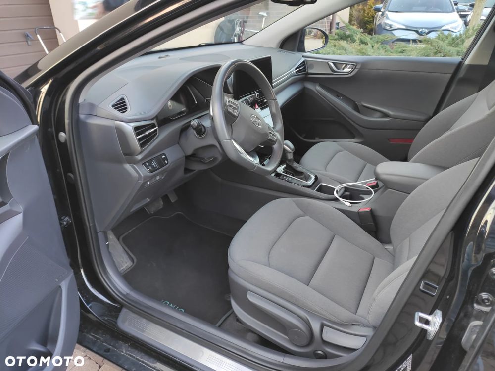 Hyundai IONIQ 1.6 GDI Premium - 18