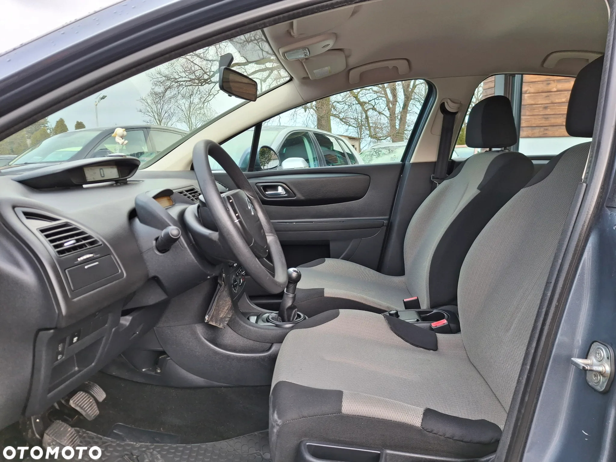 Citroën C4 1.4 16V Advance - 21