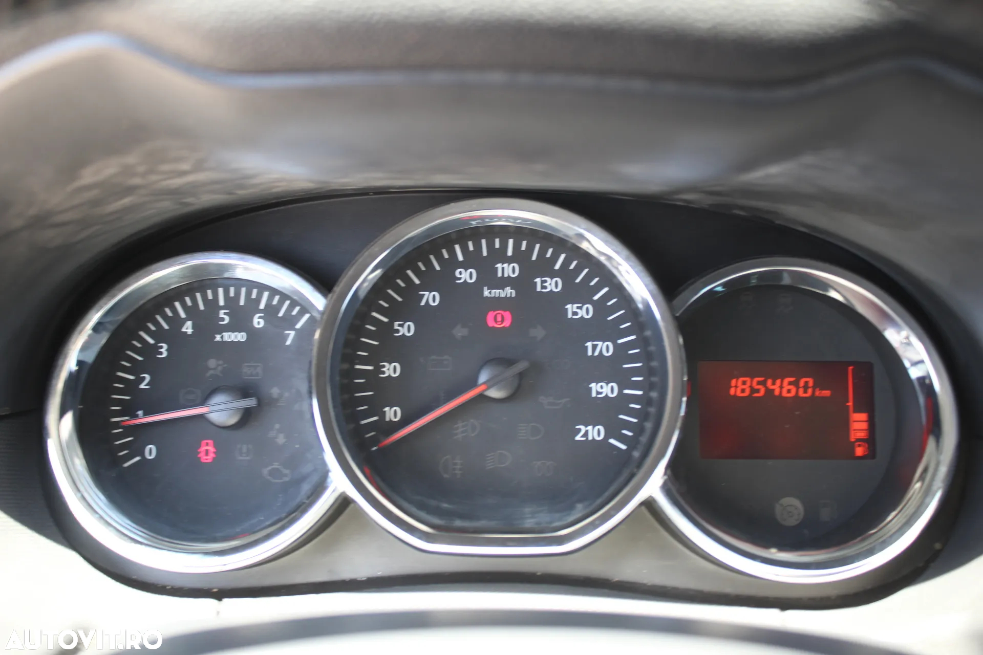 Dacia Duster dCi 110 FAP 4x2 Laureate - 9