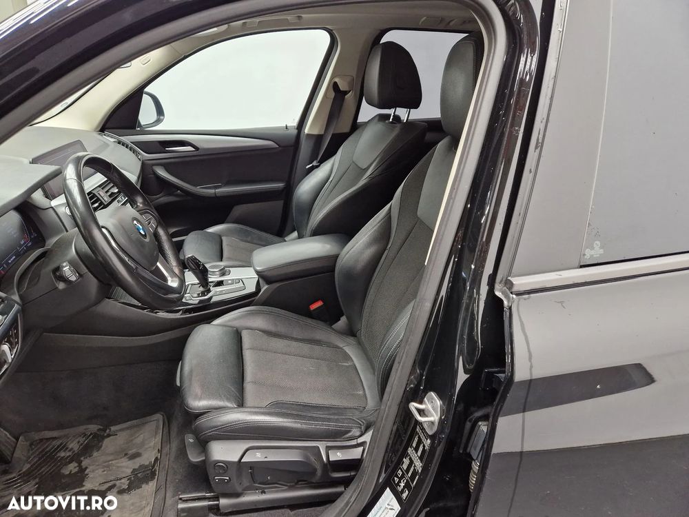 BMW X3 xDrive20i AT - 6