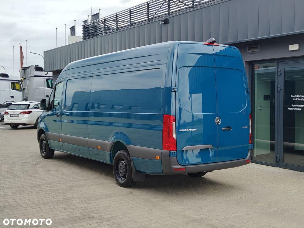 Mercedes-Benz Sprinter - 7