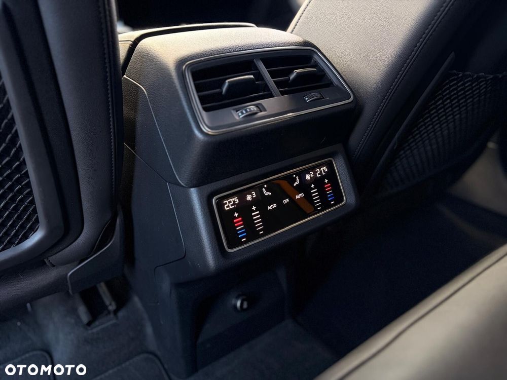 Audi e-tron Sportback - 16