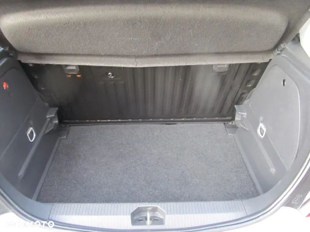 Opel Corsa 1.4 16V Active - 22