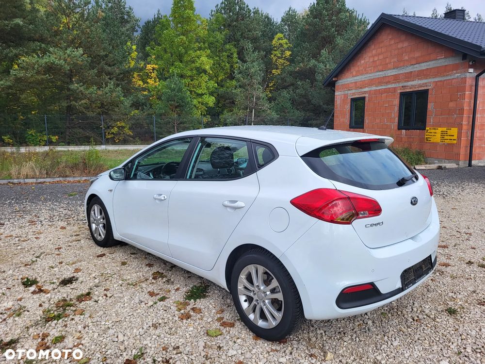Kia Ceed 1.4 CVVT Attract - 22
