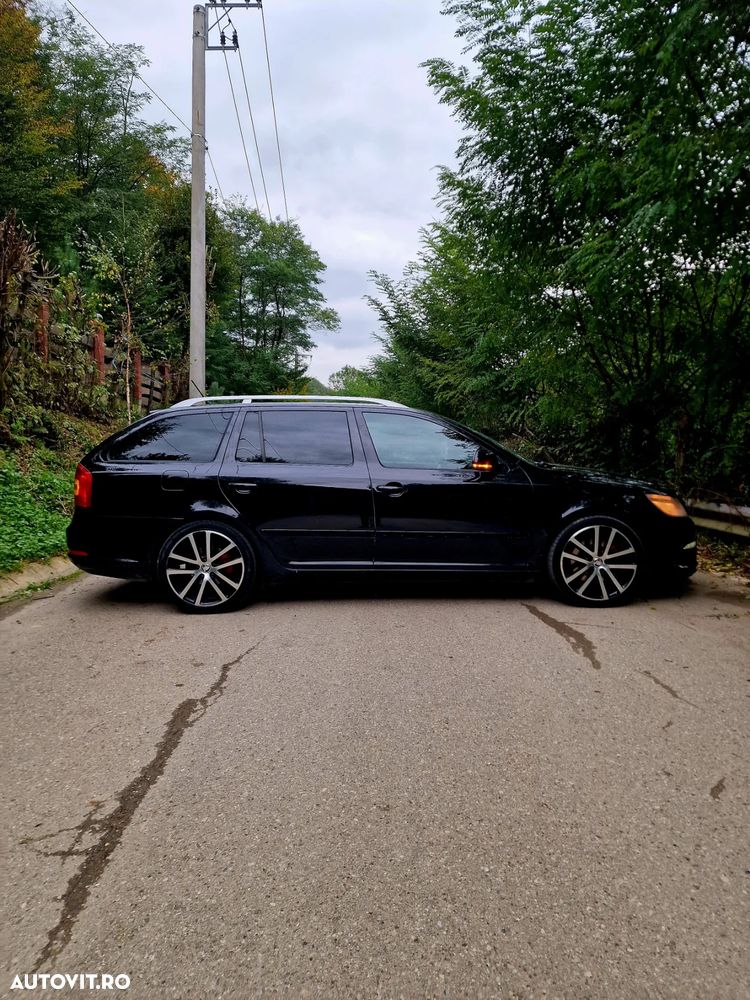 Skoda Octavia Combi 2.0 TDI CR DPF RS - 10