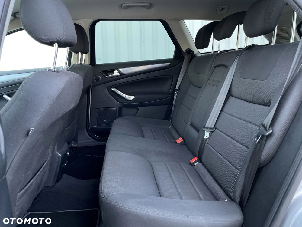 Ford Mondeo 2.0 TDCi Titanium - 36