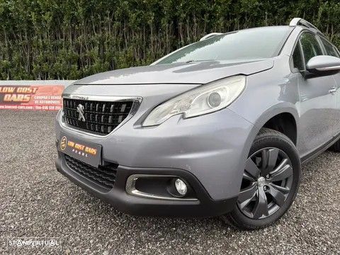 Peugeot 2008 1.2 PureTech Active - 12