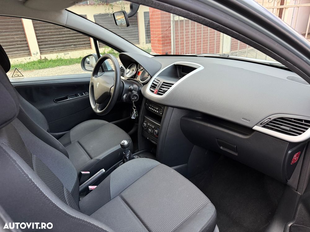 Peugeot 207 1.4E 16V Trendy - 6