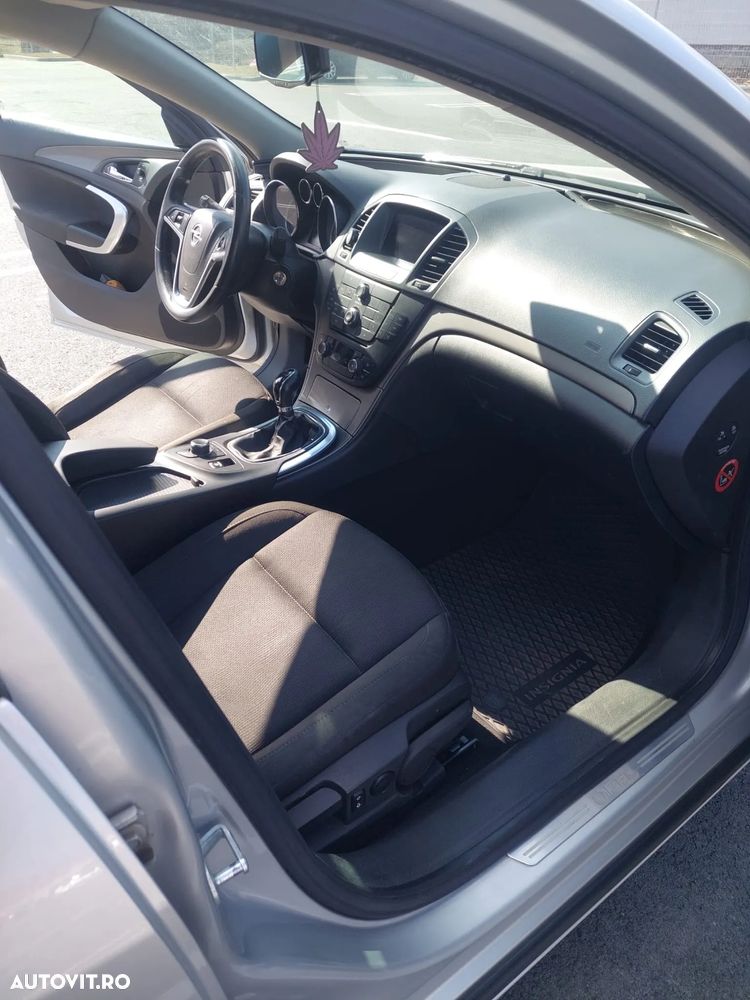 Opel Insignia 2.0 CDTI - 9